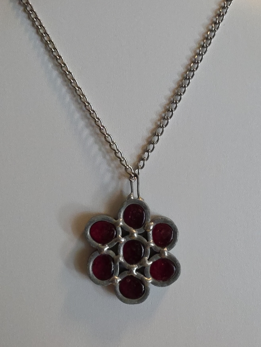 Vintage Silver-Tone & Red Glass Cabochon Starburst Pendant Necklace FUN PIECE!